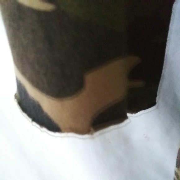 Smith & Graham Camo Graffiti Hustle Today Shirt - Picture 3 of 6